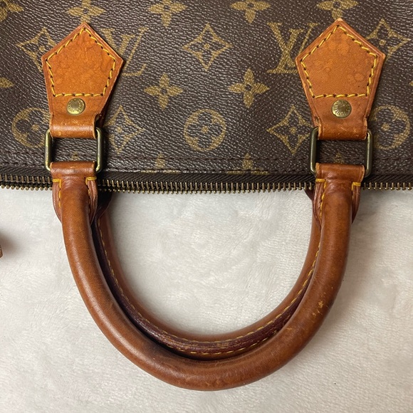 EUC LOUIS VUITTON MONOGRAM SPEEDY 30 - Picture 12 of 16
